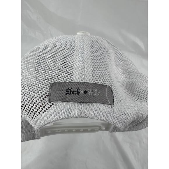 Black Star on White Trucker Cap Snapback Hat with Mesh Back - Picture 6 of 6